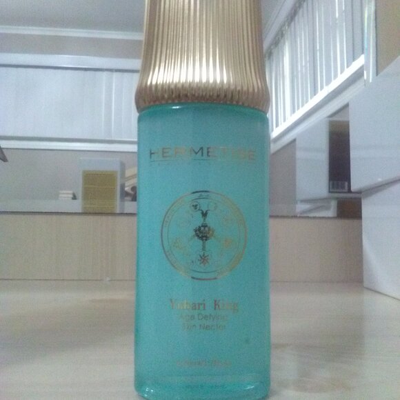 HERMETISE YUBARI KING AGE DEFYING SKIN NECTAR-1.7 fl oz / 50 ml-BRAND NEW-SEALED - Picture 3 of 10